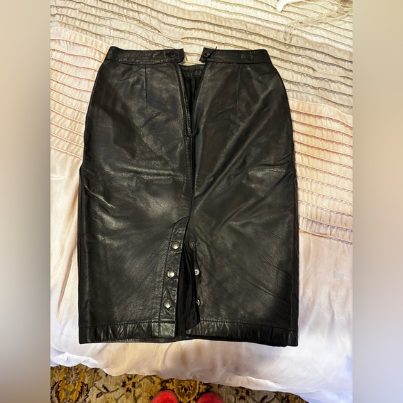 G-III Dresses & Skirts - G-III Leather Fashions Vintage Skirt